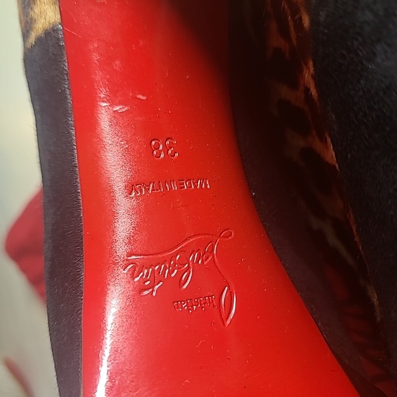 Christian Louboutin - Picture 5 of 9